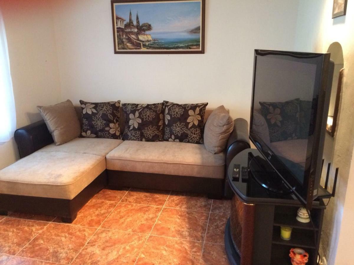 Julianna Apartmanhaz Balatonlelle Dış mekan fotoğraf